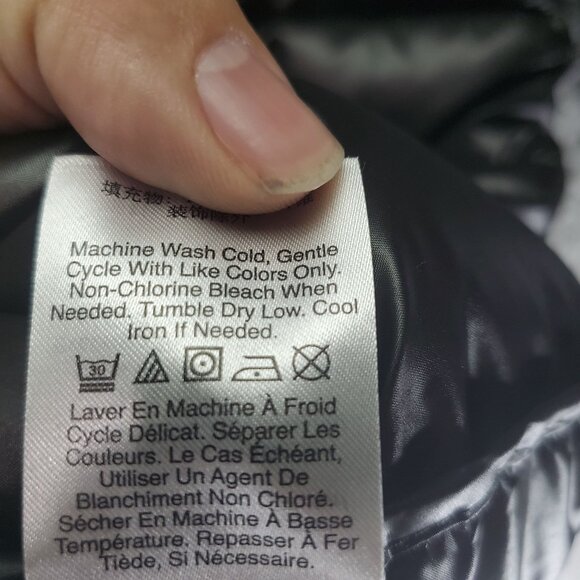 DKNY Coat Womens Size Small Black Hooded Puffer 100% Polyester Machine Washable - Picture 4 of 9